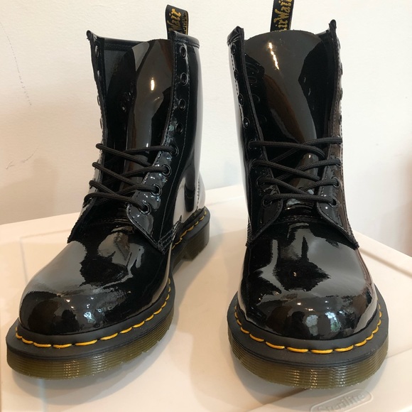 Doc Martens 1460 Patent Leather Lace Up Boots - Picture 5 of 6